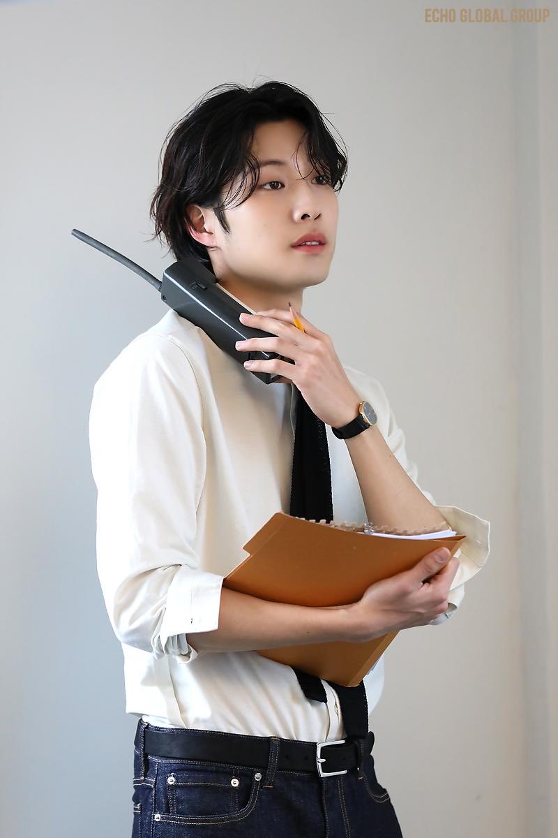 Jongawon's tweet photo. Get your office work style guided with their thoughtfully designed collection made by Club Monaco. Collided through fashion and culture, surely won’t make your looks boring. https://t.co/zJHPNATmth