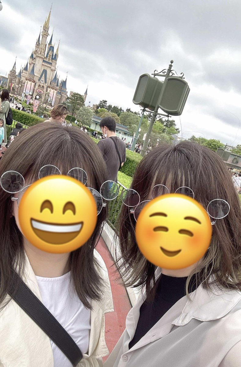 ririns_maple's tweet photo. ちのとディズニーからの
せとうぽお疲れ様オフ会🏰🐭
くそたのかったけど全身と喉の痛みが
えげちぃ🫨🫨🫨 https://t.co/d9nqHnKTlH