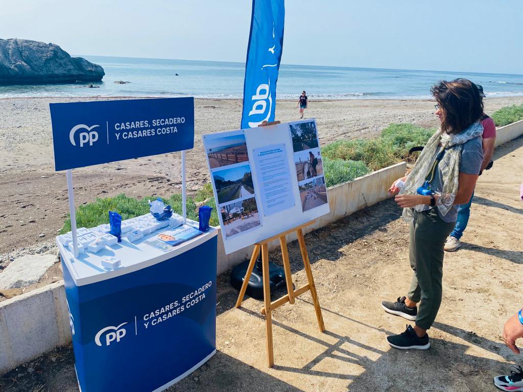 popularcasares's tweet photo. 🔵 Gracias a todos los que ayer pasasteis por nuestra mesa informativa, para conocer las iniciativas que pondremos en marcha. 

🔵 En especial a Susie y Cristina, de protectora ADANA, y también a los amigos: Kore, Thor, Kira, Noa, Telma, Joy, Ron, Quila🐶🐶🐶 #EntreTodos #Casares https://t.co/lEUPH5KBPW