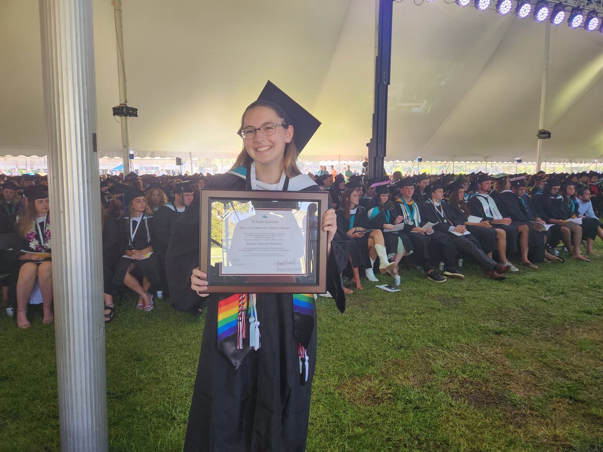 Congratulations to our senior award winners: Isabel Berry, Evin George, Carter Weinhofer and Audrey Marsala! #Eckerd23