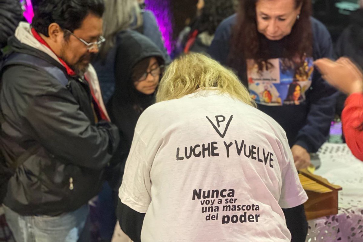 Lacomuna4's tweet photo. PaulaPenacca: El jueves 25 todos y todas a Plaza de Mayo. Convoquemos y seamos protagonistas porque tenemos mucho por hacer y seguir construyendo. 

Felicitaciones por la inauguración y a seguir metiéndole con todo. 💜 https://t.co/iROVxnW5tr