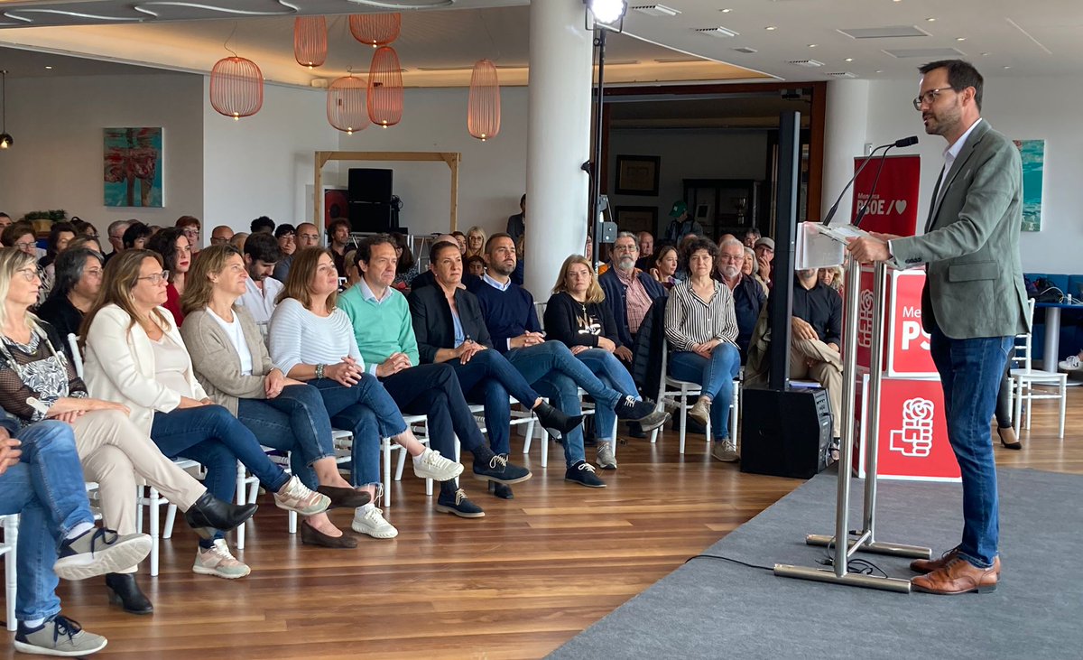 8 ayuntamientos menorquines, Consell insular y <a href="/F_Armengol/">Francina Armengol</a> al frente en el govern balear. Juntos marcáis la diferencia. Una isla pionera con un <a href="/PSOEMenorca/">PSOE Menorca</a> incansable, capaz de conciliar progreso social y respeto ambiental. Así da gusto! Queda una semana para llenar las urnas 🌹
