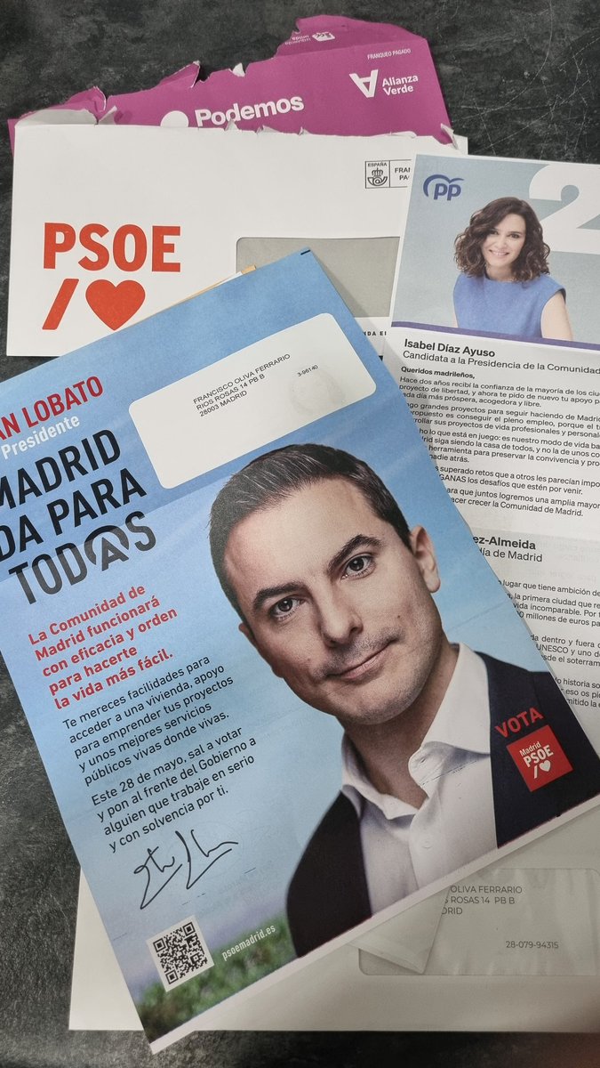RochiSetula's tweet photo. Momento preferido de la campaña: la comunicación que acompaña la entrega de las boletas electorales 🗓 🗳

Apasiona interpretar las necesidades de comunicación de los partidos y cómo éstos las traducen en el buzón de cada vecino 📮

#ComPol #28M #EleccionesMunicipales #Madrid https://t.co/cTBOR5Ca3j