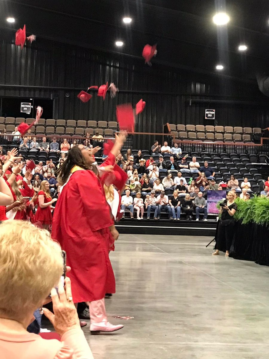 We have a HS graduate and Valedictorian🎓♥️ <a href="/tryce_lewis/">Tryce Lewis</a> 
#keeplivin