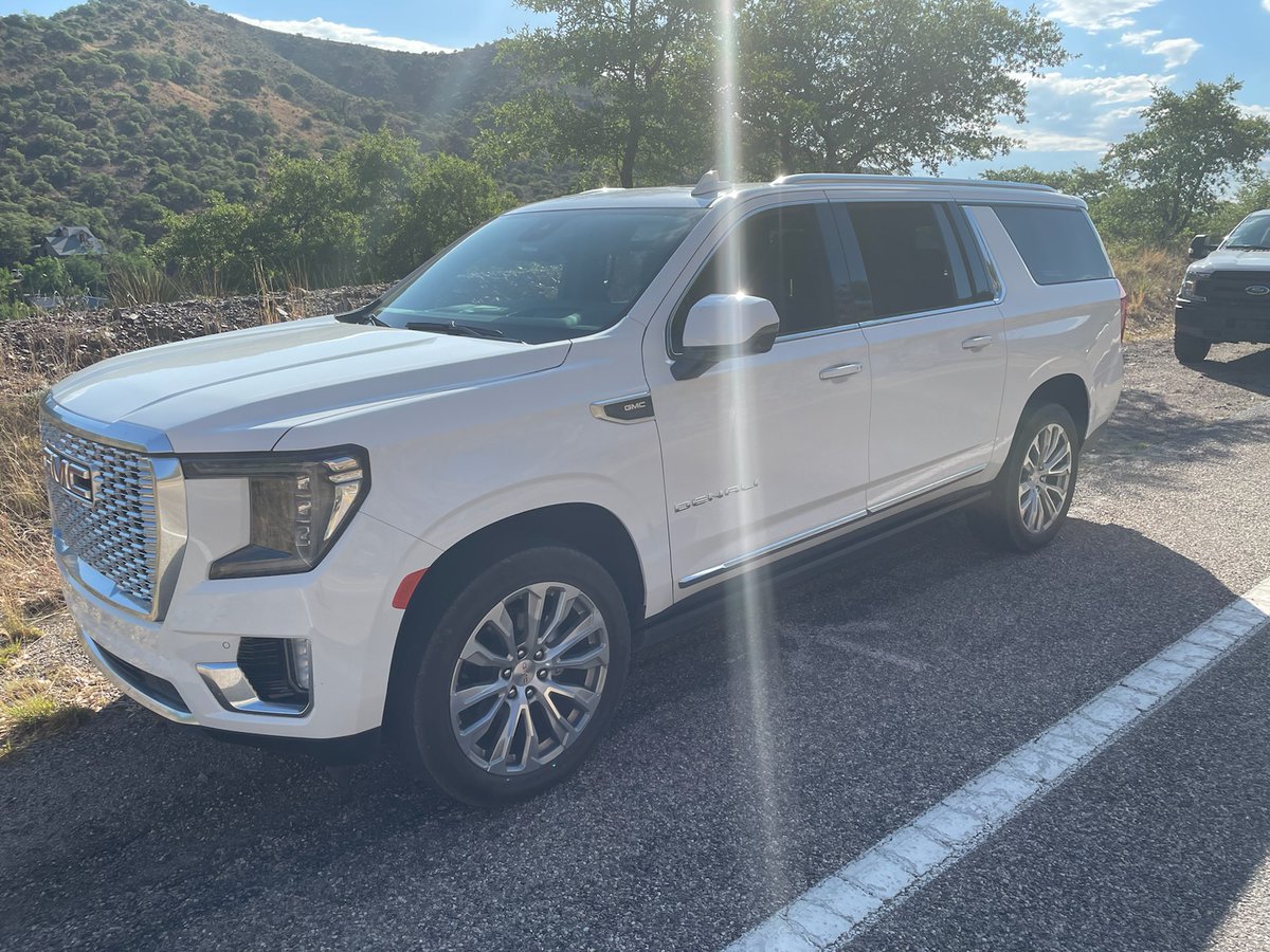 Another stopped rental vehicle resulted in a #HumanSmuggling event Monday morning.

A Brian A. Terry Station agent stopped the SUV in Bisbee, AZ, and arrested five smuggled Mexican citizens hiding in the cargo area. The driver faces criminal charges.