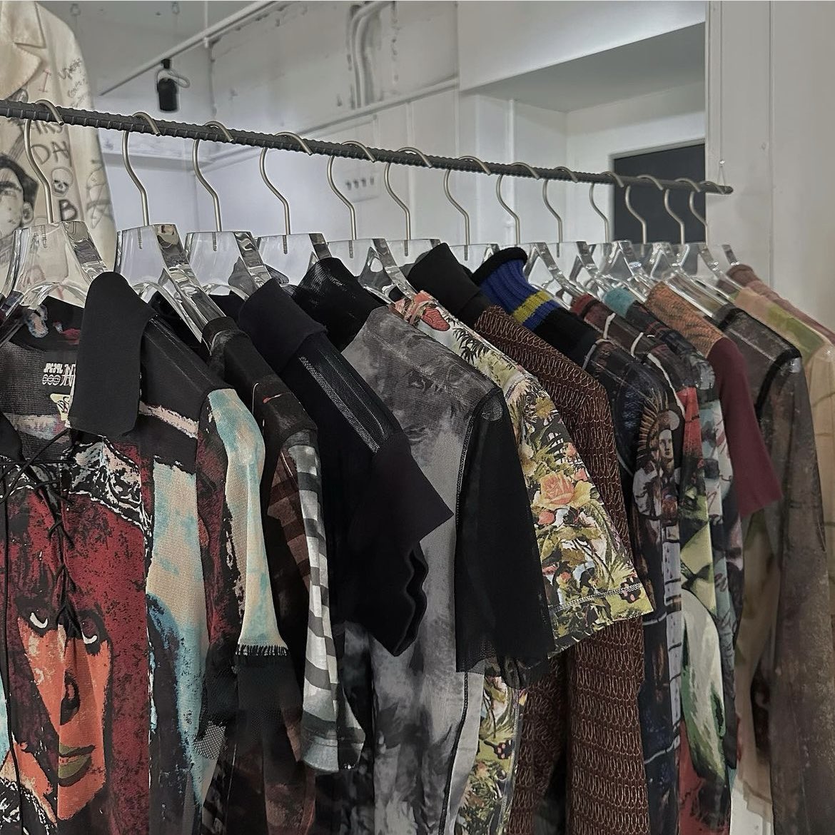 IRUSE second tweet media