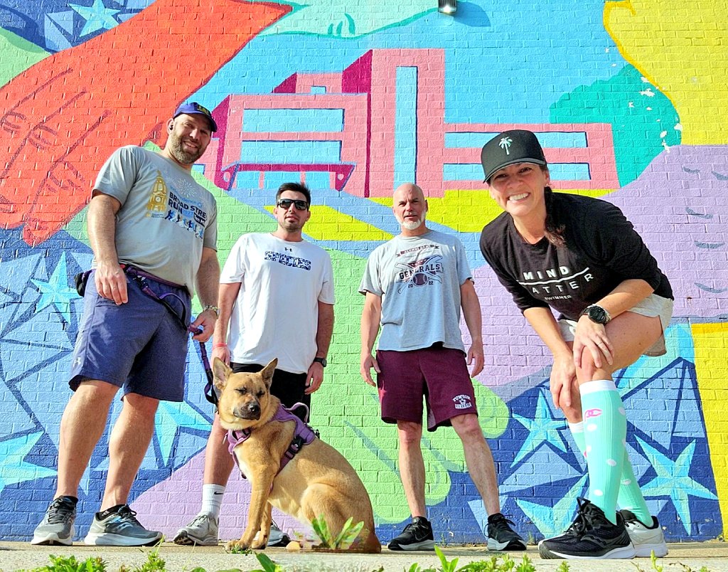 runSue19's tweet image. Sunday Runday with this crew. #loveyourrun #teamultra #keepittight #ultrajoy #mmathlete #aer2023 #towsonrun