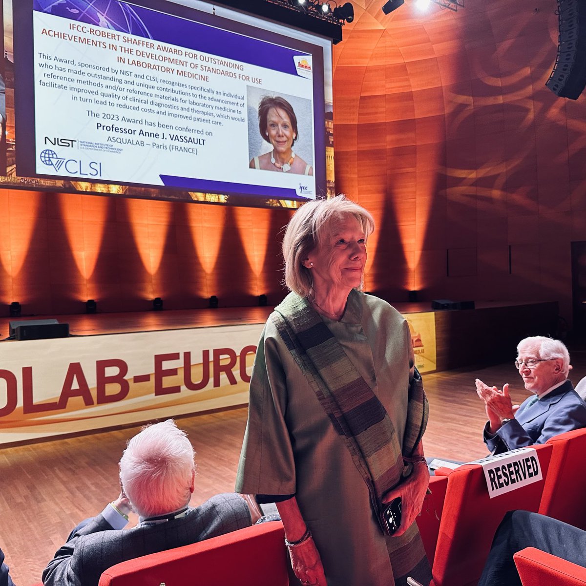 SyndicatDBio's tweet photo. Anne VASSAULT reçoit les honneurs de l’IFCC à Rome, bravo 👍#ifcc #sdbio @SyndicatDBio @_EFLM @IFClinChem #biologie #controlequalite @Sante_Gouv https://t.co/JVgIjL8mnX