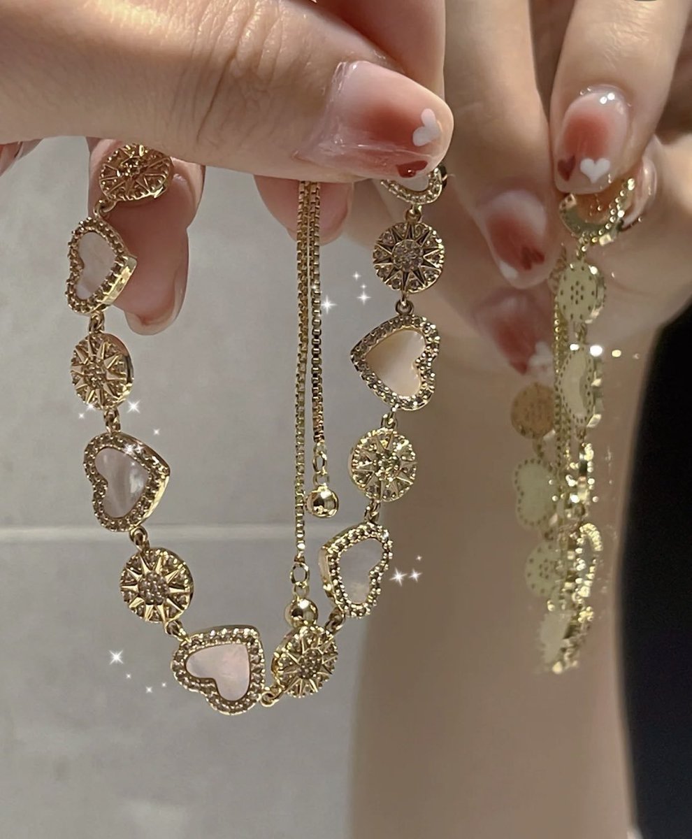 𝒸. (@dearlybeloves) on Twitter photo heart bracelet heart bracelet