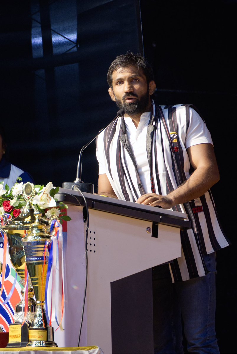 PemaKhanduBJP's tweet photo. Attended closing ceremony of 2nd National Floor Curling Championship at DK Convention Hall, Itanagar.

Guest of Honour Hon MP Shri @NabamRebia ji and special guest Padma Shri Olympian Shri Yogeshwar Dutt ji also joined the ceremony. 

My gratitude for their words of encouragement for the participants. 1/4