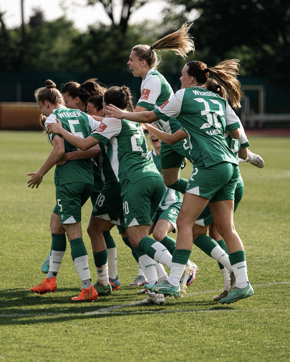 Klassenerhalt ✅

Durch die Sonntagsergebnisse steht fest: Wir bleiben weiter erstklassig! 💚🤍

Wir freuen uns jetzt schon auf #DieLiga-Saison 2023/2024 🙌🏻

#Werderfrauen | #Werder