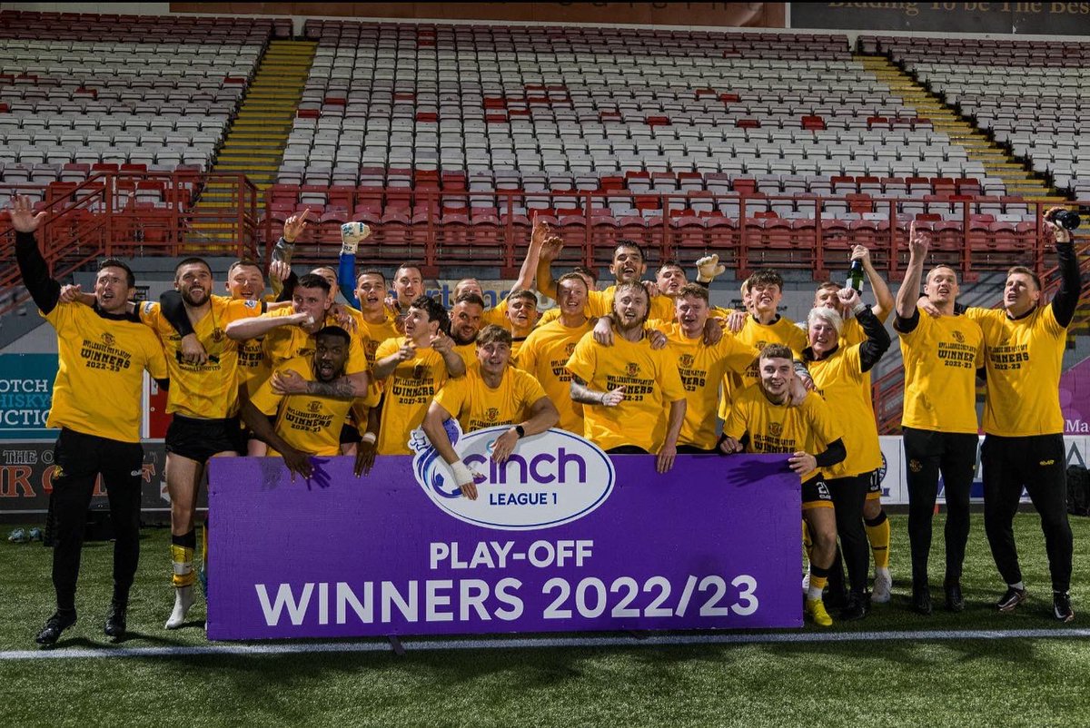 What a way to end the season!

Thank you to everyone at @annanathleticfootballclub for making it a season I’ll never forget, a special group of lads and coaching staff who’ve made it an amazing experience.

WE ARE GOING UP!🟡⚫️