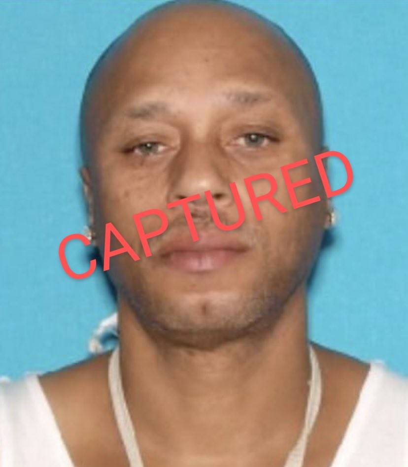 After two months of evading capture, the #PSWRFTF in #NorCal assisted <a href="/VallejoPd/">Vallejo Police Department</a> with locating and apprehending Kenneth Ramsey. He was wanted for the March 16th murder of Derrick Shields on Solano Ave. #teamwork #Fugitive #cantrunforever #BayArea