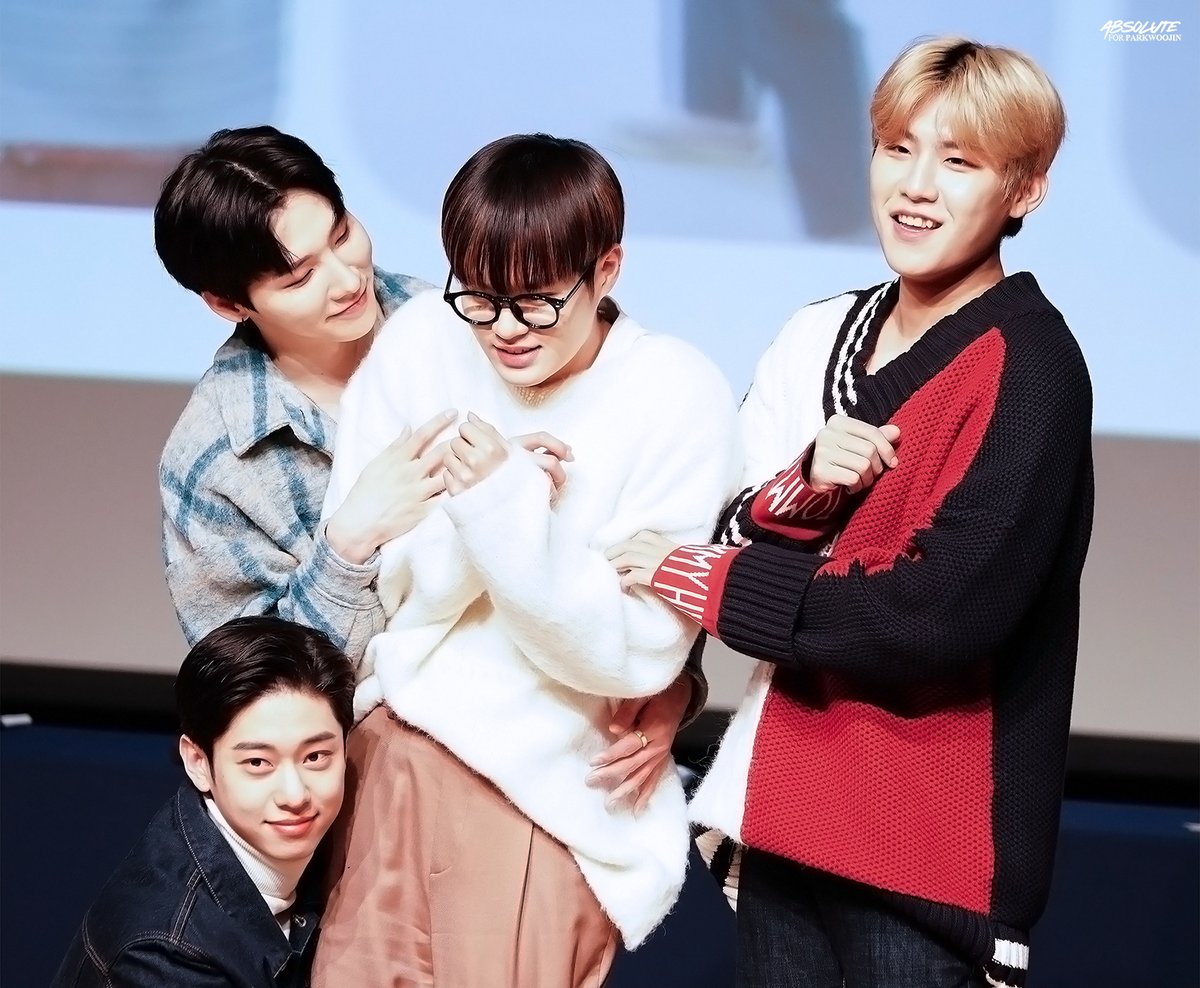 ABSOLUTE_PWJ's tweet photo. 똥강아지들아 올해도 가보자고
#예삐_영원히_4랑해 #HAPPY_FOUR_AB6IX
220529/220604/220129/211219
#AB6IX #에이비식스
#전웅 #김동현 #박우진 #이대휘 https://t.co/wDq2RteYCM