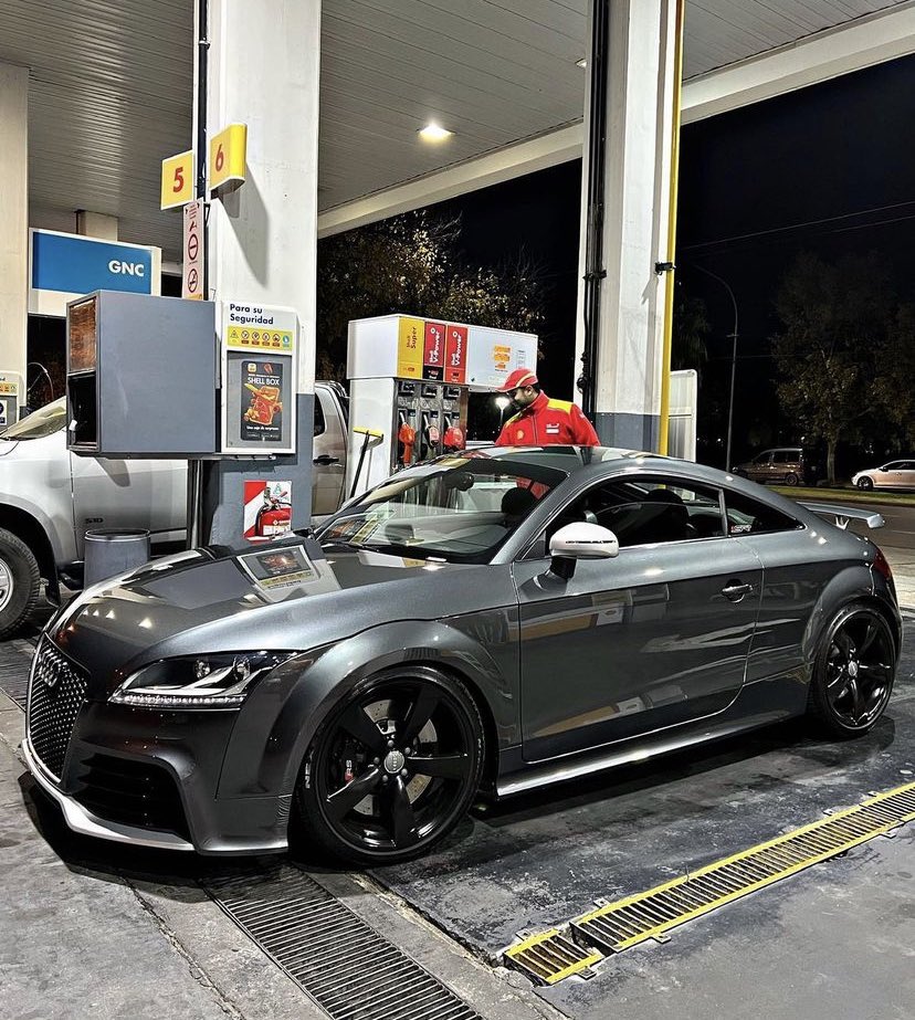 fierros_al_piso tweet picture