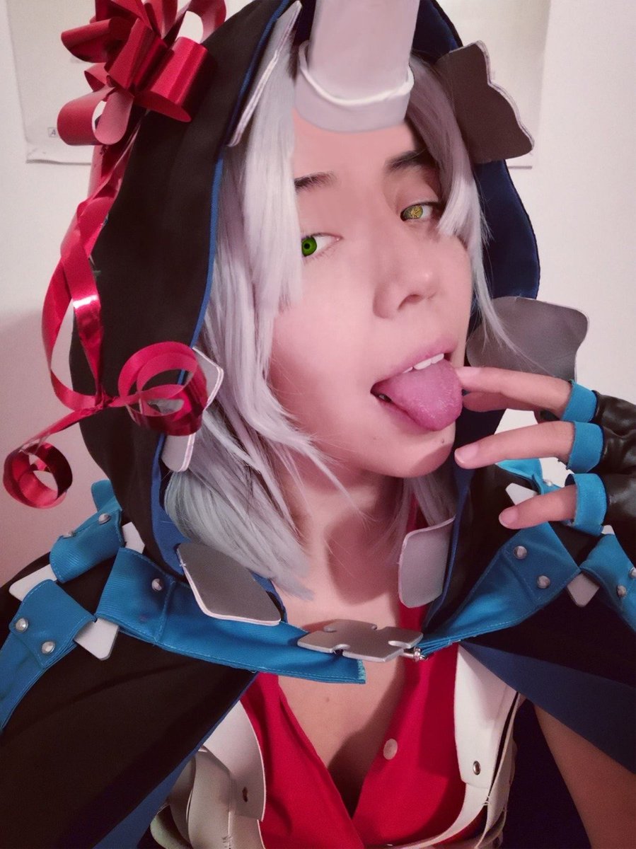 sharkparty 🤍 on Twitter: "the cosplayer ️ the character"