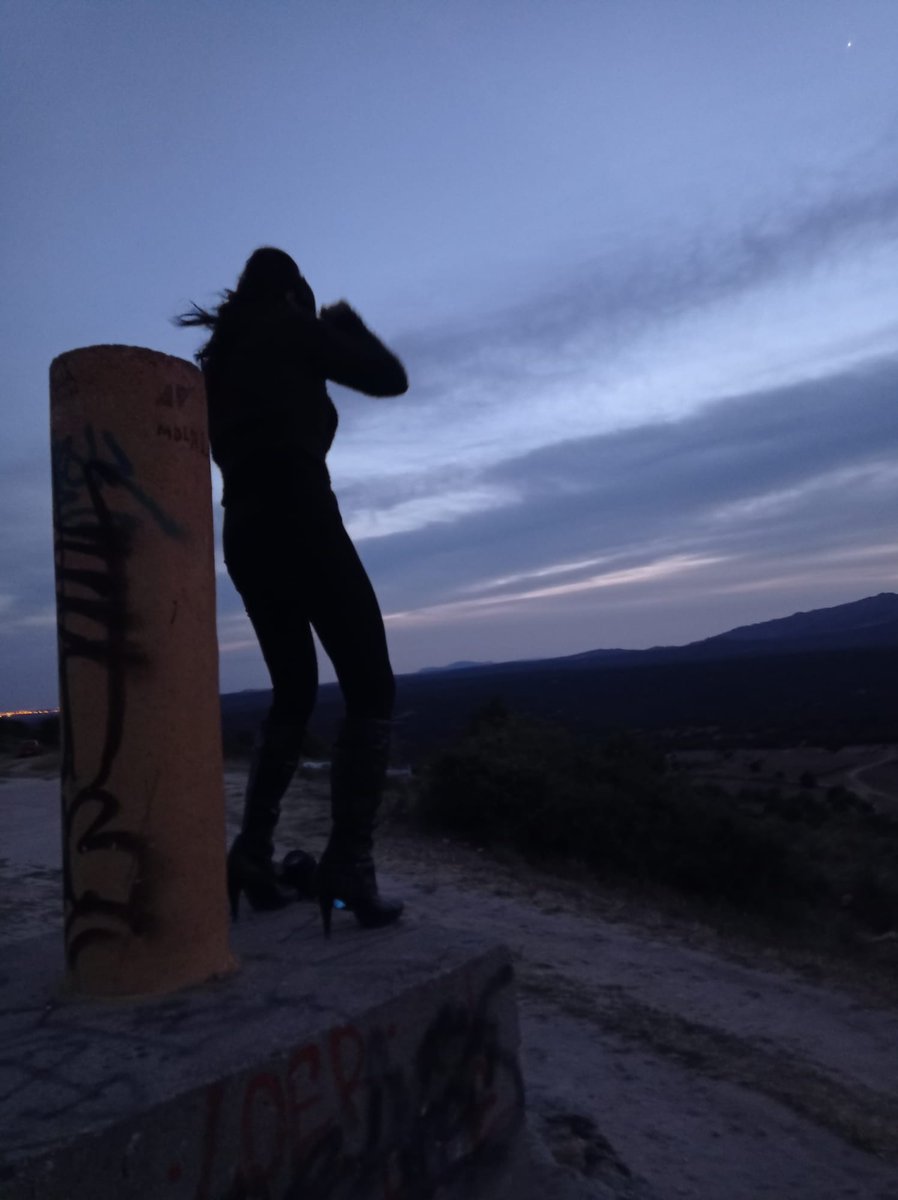 MotherDeaf's tweet photo. Preparando el video de Lady Evil...
https://t.co/2GuN8fn9Wl
#livemusic #deafmother
#deafmotherband #houseofnoise #rock #metal #hardrock #houseofnoise #madrid #bands #bandasemergentes #newsong #newbandstofollow
#youtube #spotify #LadyEvil https://t.co/7Fl7v0vKeS