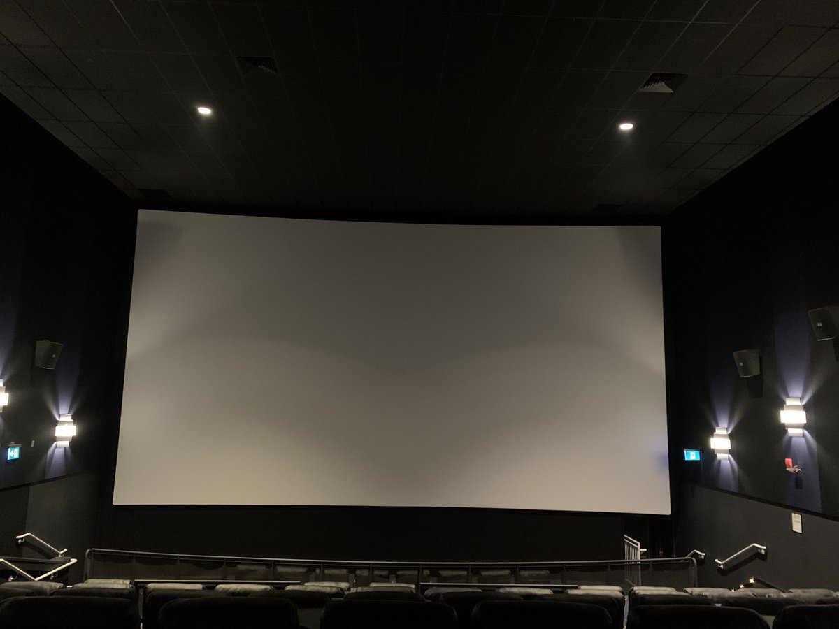 FilmTimeCanada's tweet photo. Personally felt the pic quality is nothing that breaks ground just like any other #Cineplex regular screen and the sound is good. If you are not near the area it’s not worth it. Only good for those near the #ErinMills area. For me it’s just five mins so I’ll take it👍 #Junxion https://t.co/ulB1rCN1Qq
