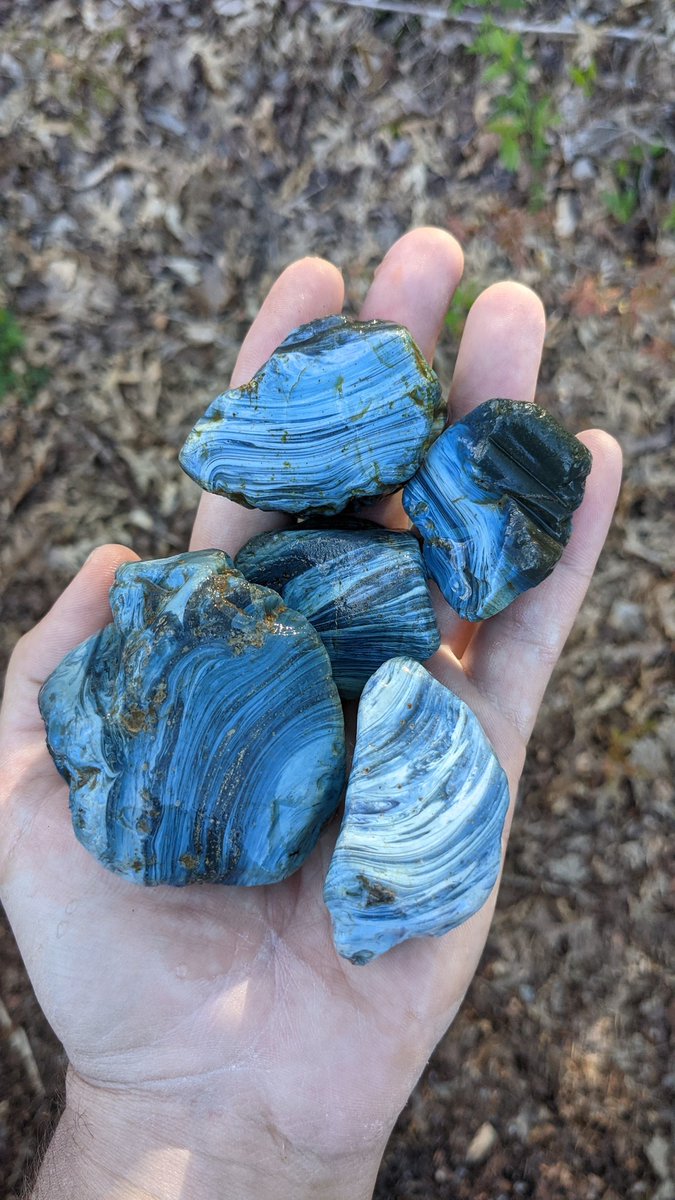 wildkylefossils's tweet photo. Incredible blue slag glass I found in Tennessee! This is the byproduct of iron ore smelting operations through the mid-late 1800's. This is some of the most beautiful slag I've seen!

#history #treasure #antiques https://t.co/NpitWre9ll