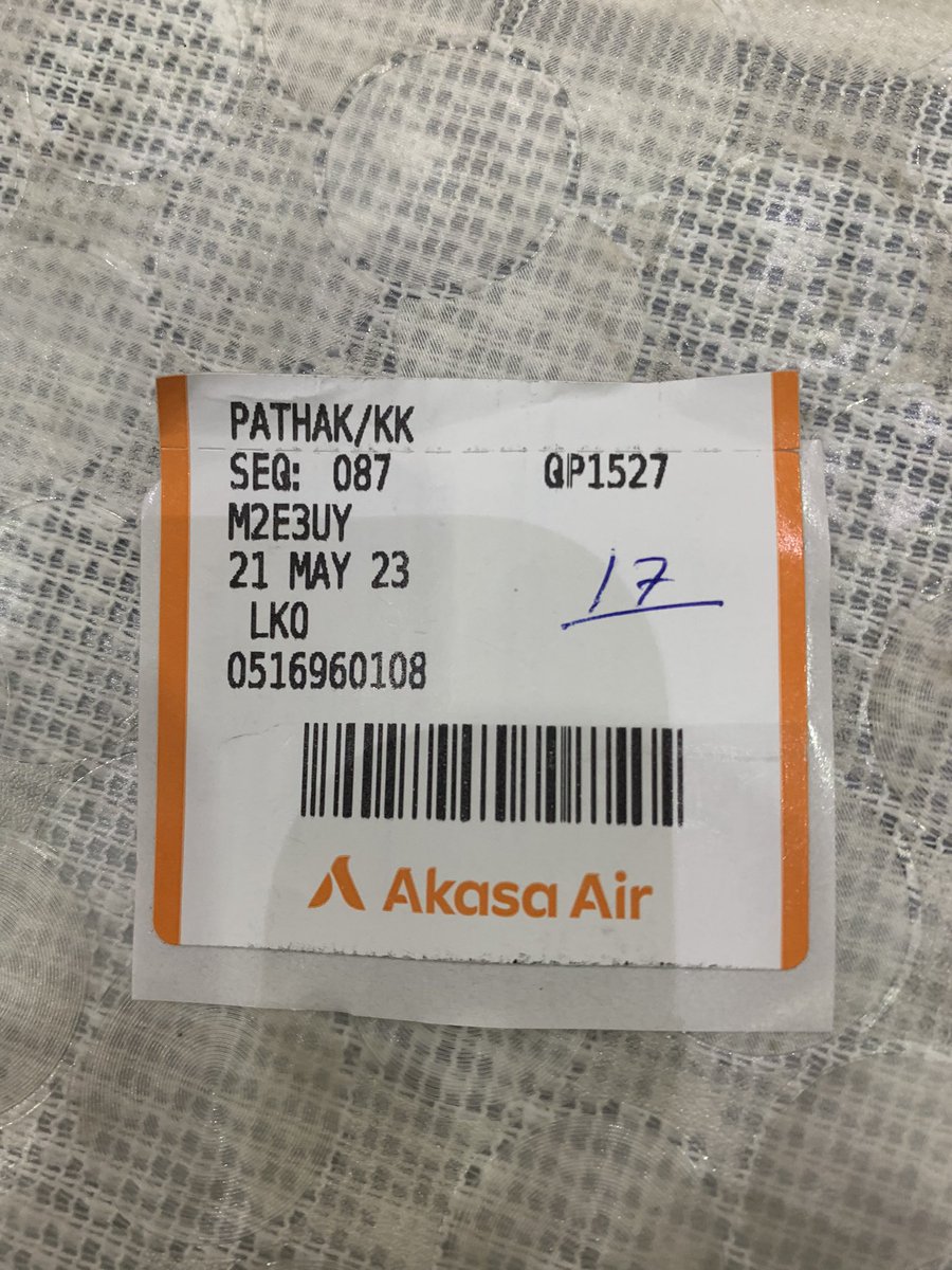 KKPATHA23166451's tweet photo. @AkasaAir @JM_Scindia @Ministry_CA
I Traveled from BLR-LKO Flt no QP1527 on 21 May 23. After reaching home with booked luggage. Found my booked sky bag is badly damaged. Contacted @AkasaAir customer care . They denied to help.Request Ministry of aviation to intervene on the issue https://t.co/VS0QGqhfv7