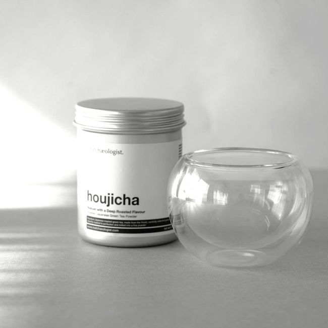 RT Matchaeologist "🍂 Where the #houjicha magic begins! ✨ Indulge in your senses and up your #teagame with our houjicha powder — the new release in our line-up. Beautiful capture 📷 by @ matchaeologist_jp | @ matchart_media. 👉 bit.ly/houjichapowder "