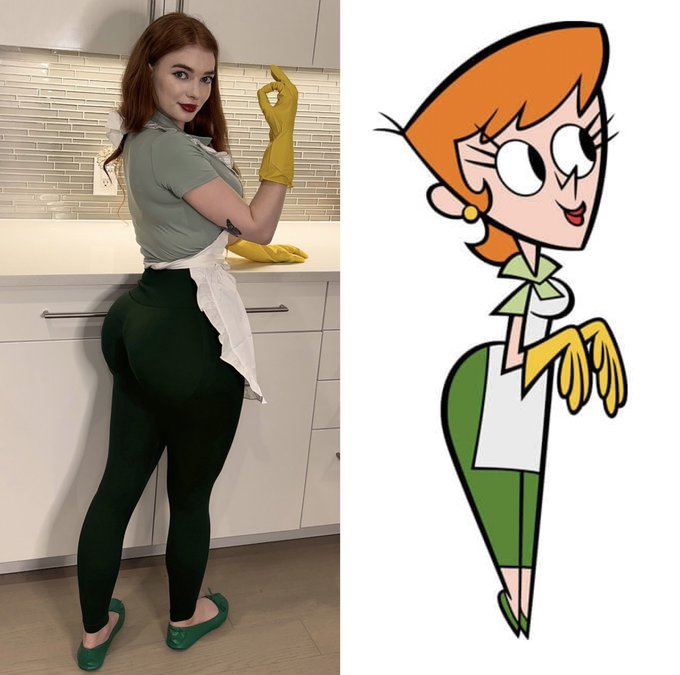 The Cosplayer ➡️ The Character 

#DextersMom https://t.co/Nkb4AVJyrE