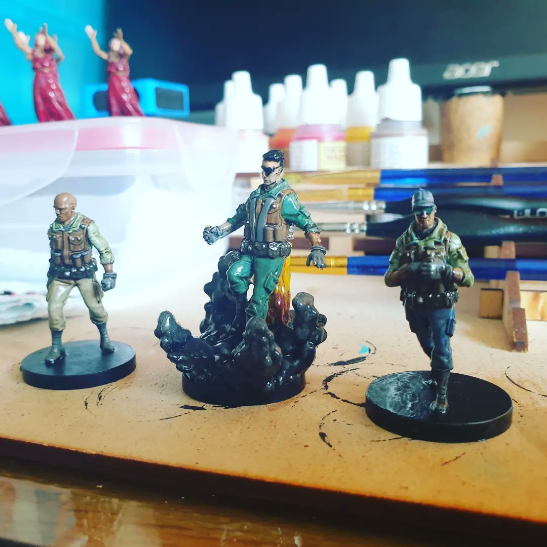 emset03's tweet photo. #miniatures #hellboyboardgame https://t.co/MzyCKLtwnm