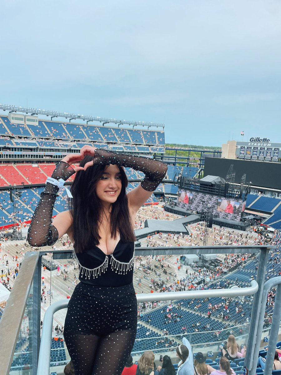 websluvr's tweet photo. foxboro n1 💖💖💖 https://t.co/Vn6BItM4FV
