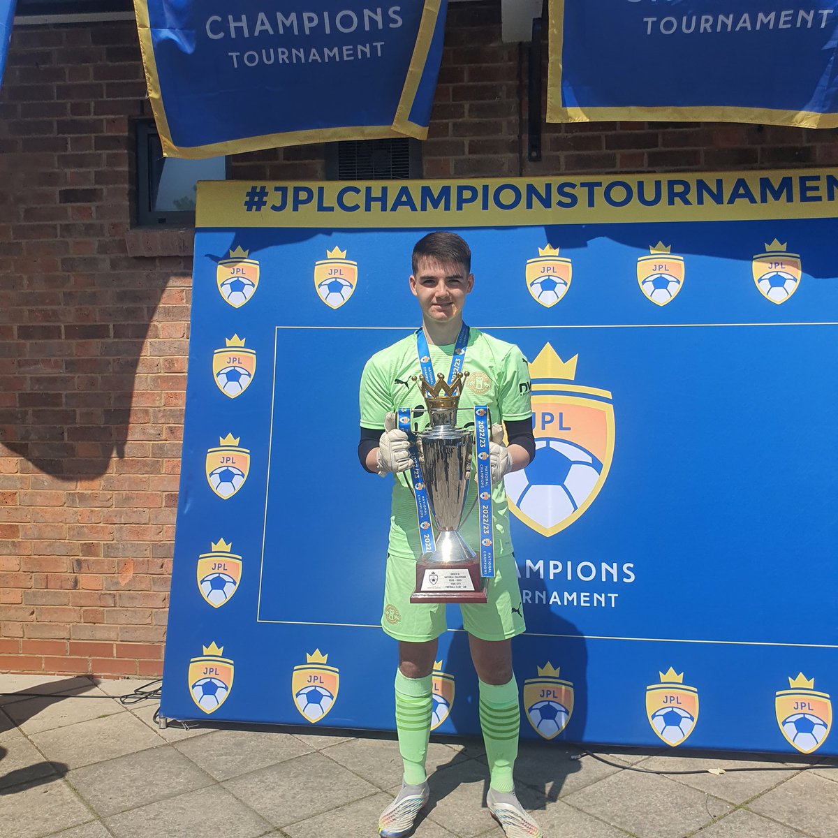 DianeCarr67's tweet photo. Amazing achievement to York City U16s - League winners and today became JPL National Champions against some strong teams.  What a season and super proud parent ⚽️ @YCFCAcademy #YCFC #goalkeeper https://t.co/YQVlLN1SL1