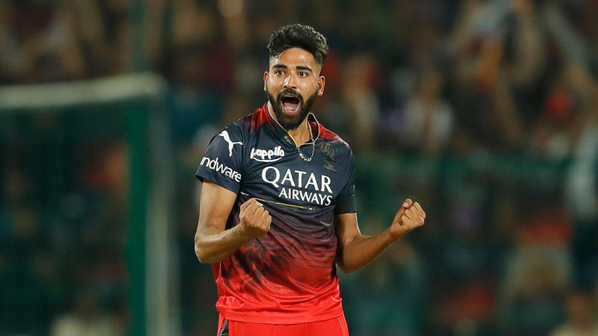 toisports's tweet photo. #IPL2023 #RCBvGT #RCBvsGT | Match 70 

OUT! Mohammed Siraj draws first blood as Wriddhiman Saha walks back for 12 

GT 25/1 after 3 overs 

Follow Live: https://t.co/SsD5BQxEXC https://t.co/jj1v068Z2l