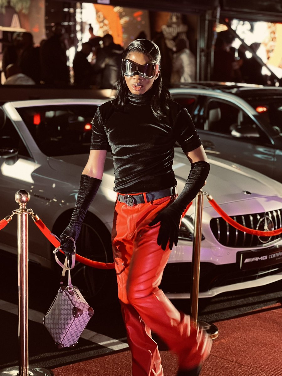 elandyj's tweet photo. #konka #highfashion #konkahighfashion https://t.co/ELD7UHST4F