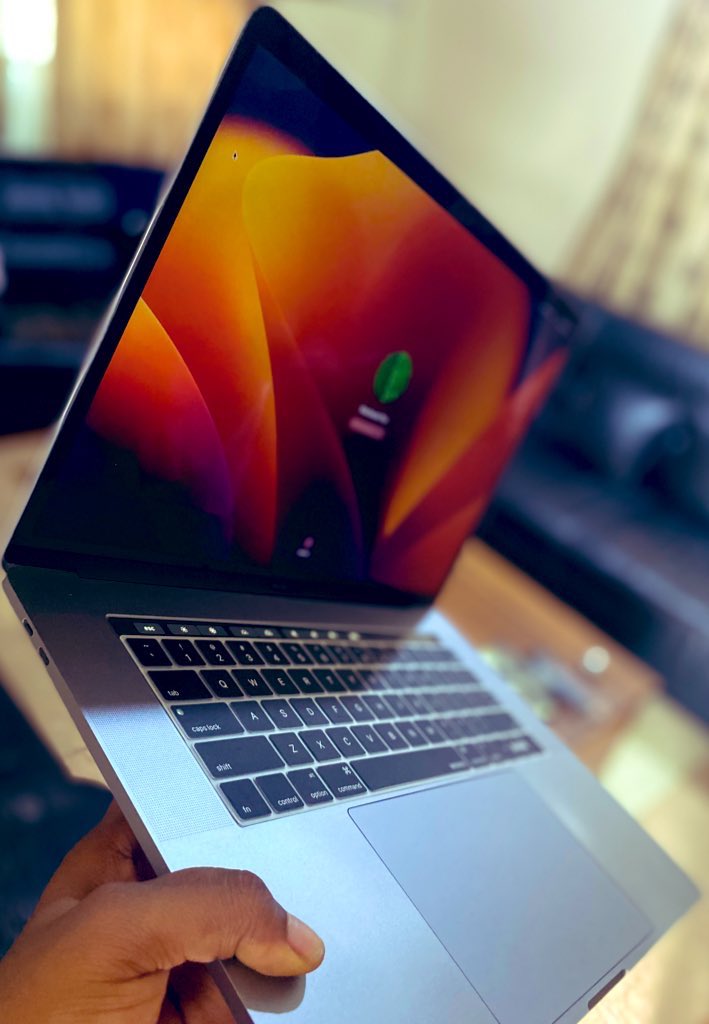 MacBook Pro 15.4”- 2018 2.9 GHz 6-Core Intel Core i9 Intel UHD Graphics 630 1536 MB 16 GB RAM Storage - 512GB SSD Type C Port Excellent Ba3 Health Price: N550,000 Charger ✅ Little keyboard scratches as seen below, but comes with a keyboard cover. Pay on delivery within Lagos