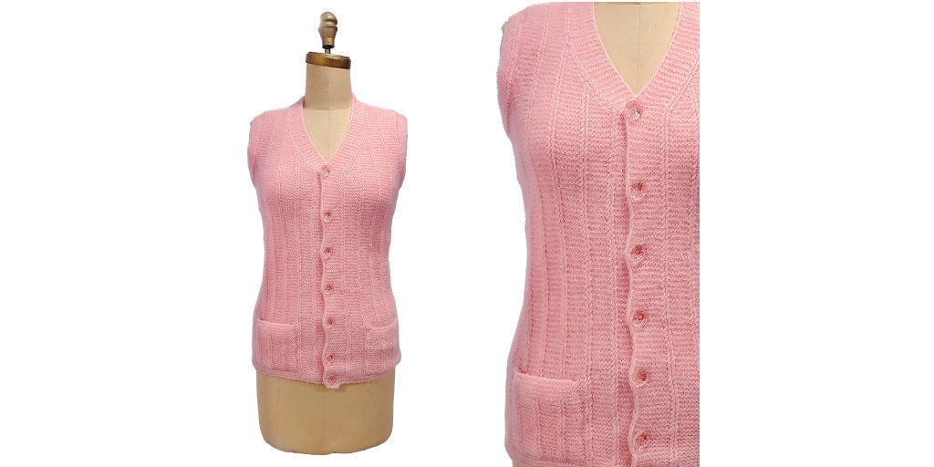 Vintage 1960s hand knitted button front pink vest | 60s vintage pink sweater vest | Size Small tuppu.net/dc4bb1ba #Etsy #RetrouverBizVintage #VintageSweater