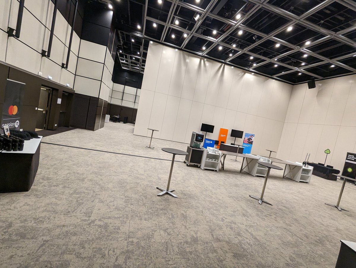 DevOpsDaysPrg's tweet image. It all starts tomorrow at 9 AM #DevOpsDaysPrague 👌🙌