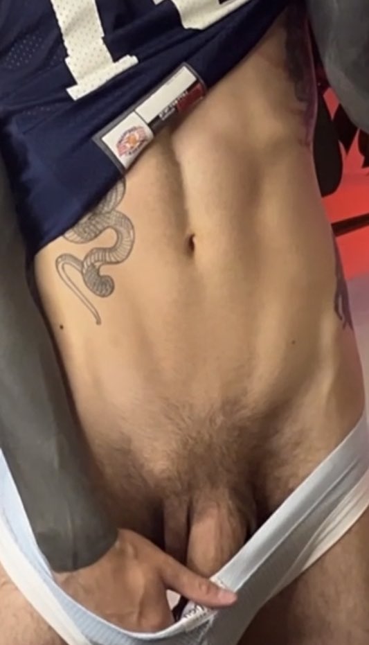 Streaming on CB and Strip 🔥🫡