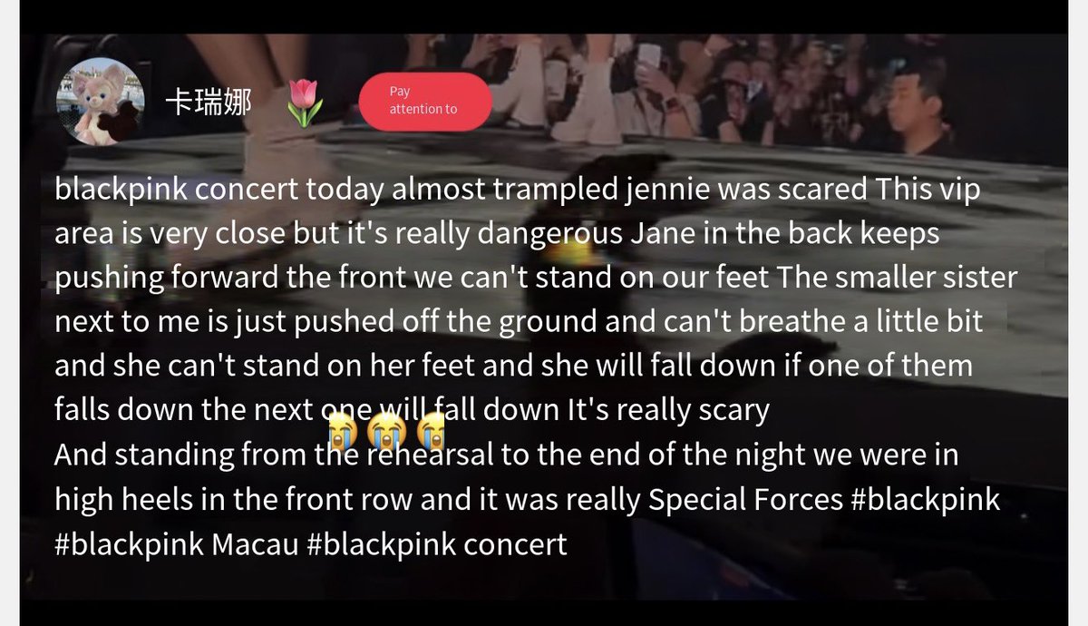 randomjenniekim's tweet photo. Jennie noticed that the front row were very crowded and could be dangerous for fans, so she immediately went to tell the staff, she is so caring and sweet 🥺♡
 https://t.co/xWbvcDMht5