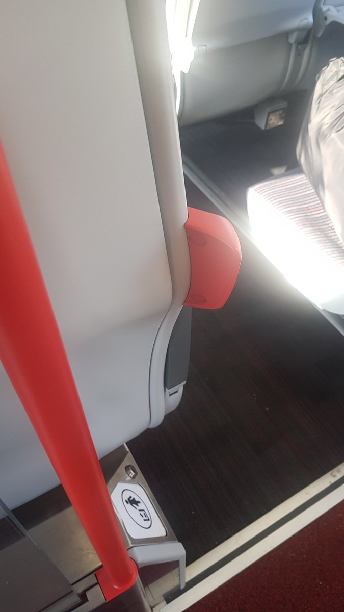 DATAjamTony's tweet photo. @tfwrail Can I congratulate you on this awesome bit of design on your new trains.

It is perfectly placed so that the bin is just out of reach, and when you bend down to put something into the bin, you smash your face/head on the grab point. https://t.co/Z1Ra8JNHOj
