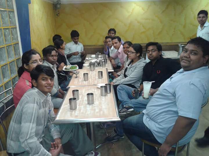 dr_ramkailash's tweet photo. #MeAt19 Twitter Trend to be followed. AIIMS Delhi college days 🙌🏻. memories of 2012. First year memories. Lovely days ❤️. https://t.co/M9s0sggs91