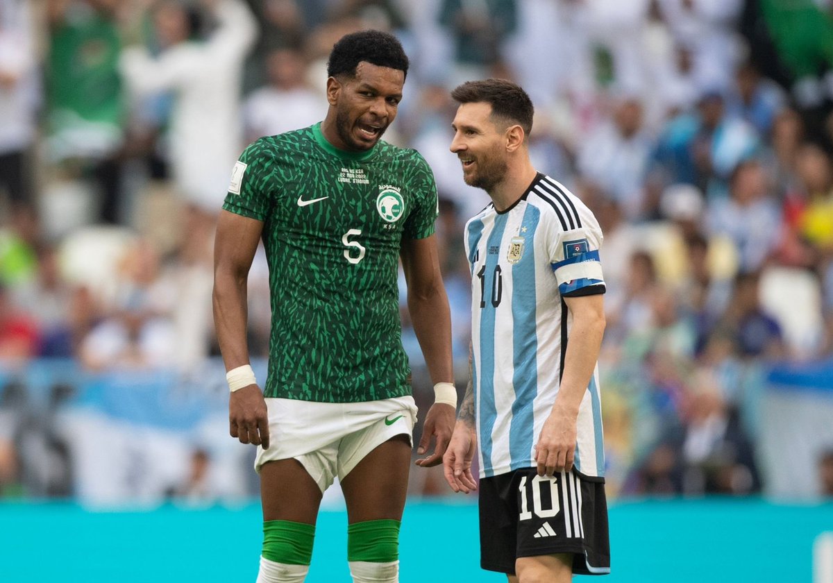 1SMi_'s tweet photo. 🚨🚨 علي البليهي : 

لو جاء ميسي بلبس قناع الشهراني🤣🤣 https://t.co/d8vU1UKovv