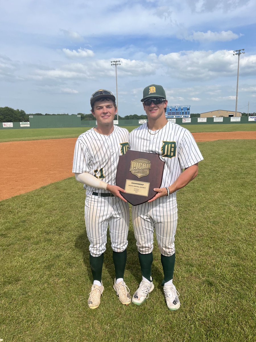 Tyler and Logan World Series Bound !! Go Dolphins !!!!⚾️