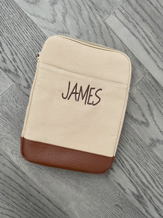 Kaileysmonogram's tweet image. Personalized Men's Tablet Cover Father's etsy.me/3ekdnVP #tabletcover #tabletcase #personalizedgifts #fathersdaygift #boyfriendgift @etsymktgtool