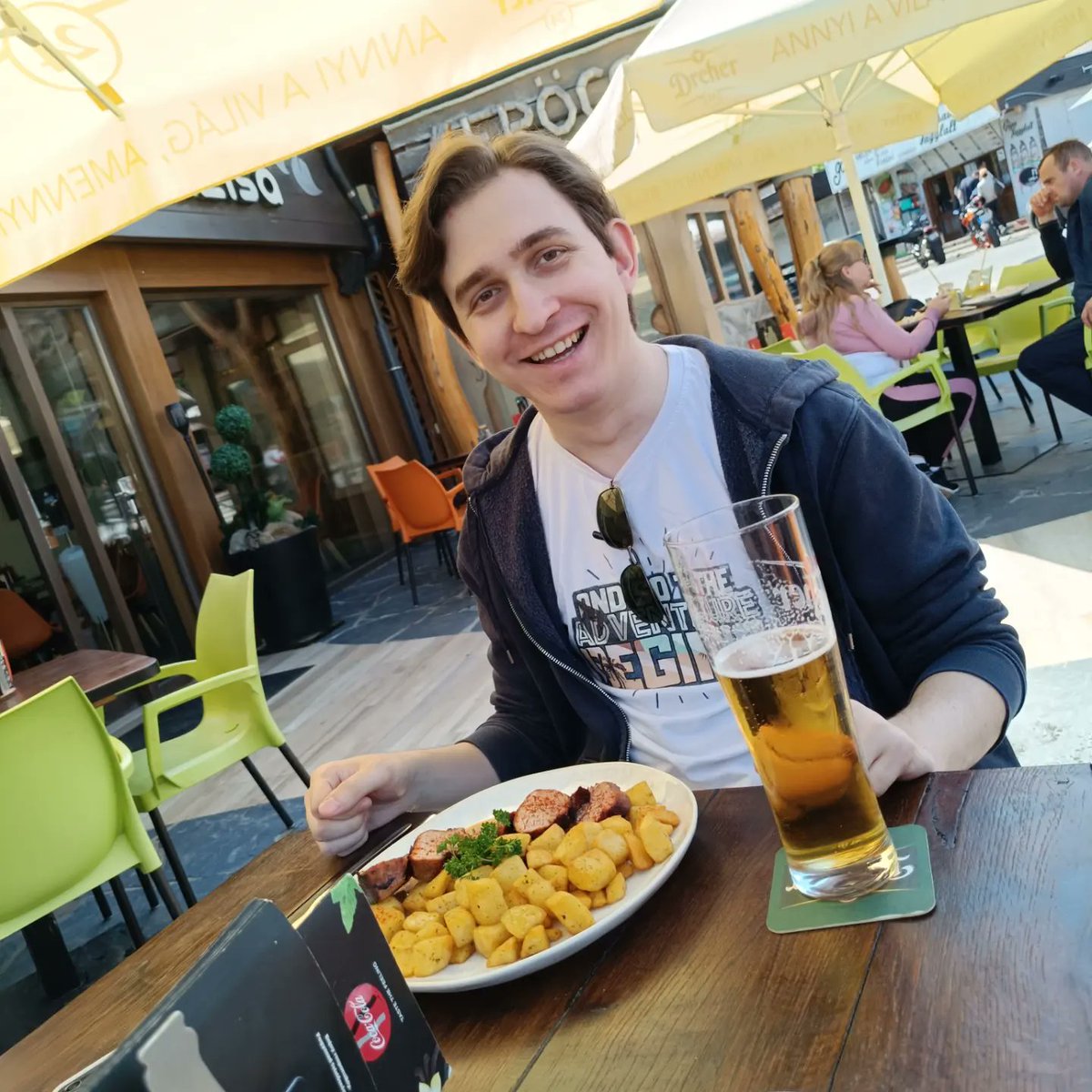 Mirtneyt's tweet photo. #ahrietta #utolsoTV #undefeated #undefeatedhu #ahri #lol #streamers #stream #hungary #hevesmegye #mátra #mátratúra #hegyek #erdő #youtube #twitch #girl #boys #peace #Mountain #mountains #naturelovers #nature #anime #travelers #travel #ontheground #eat #EatYourFriendsDay https://t.co/M8t2rC9nVW
