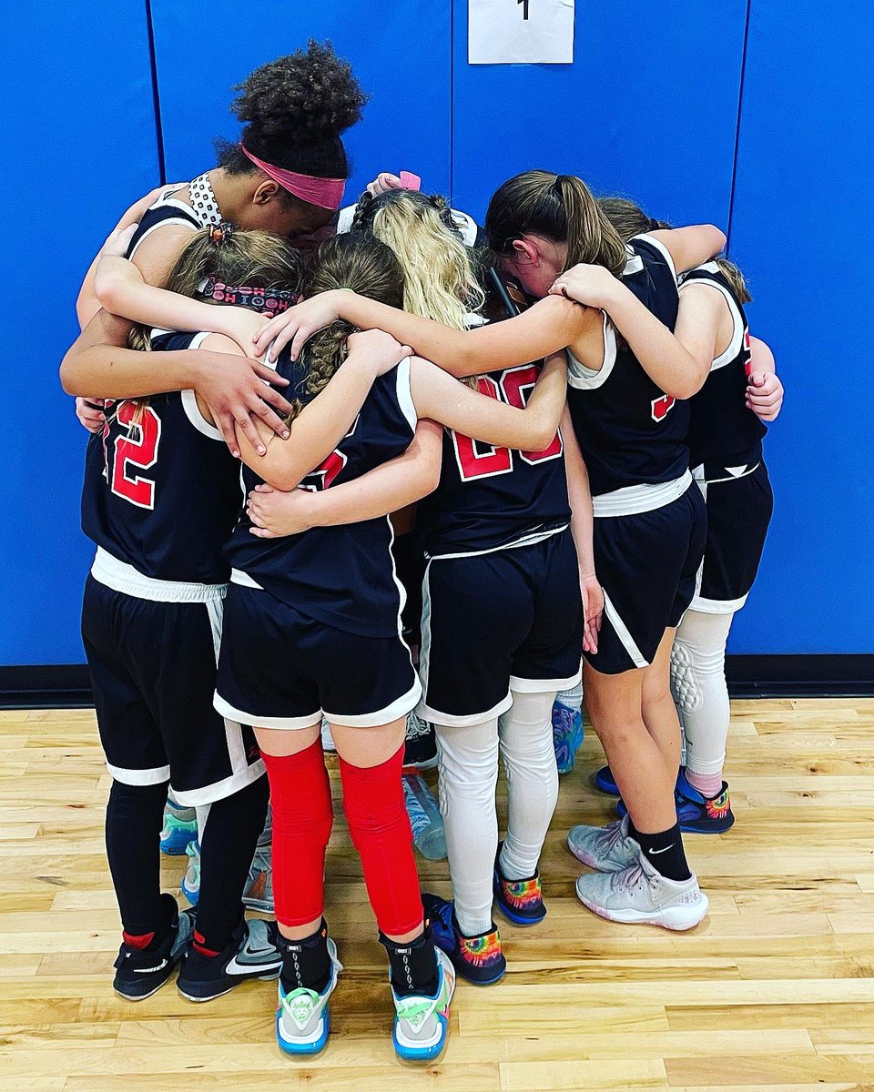 hrjberg's tweet photo. Ohio Future Miller 2031 finished their season strong today and man, what a great season it was!πβ€οΈ #ohiofuture #fourthgrade #gogirlsgo https://t.co/0Tev67eyun
