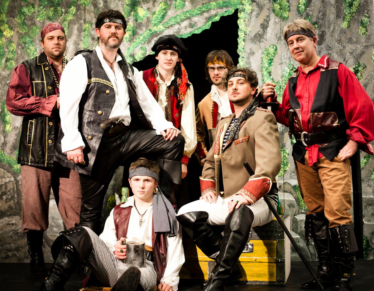 S'foot Footlights tweet media