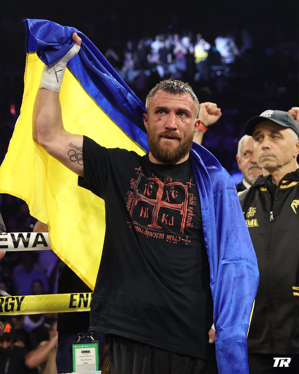 ESPNKnockOut's tweet photo. Describan a Vasyl Lomachenko con 1, 2 ó, como mucho, 3 palabras 

📸 @trboxing 

#ESPNKnockOut #HaneyLoma https://t.co/W2xlkQ99fT