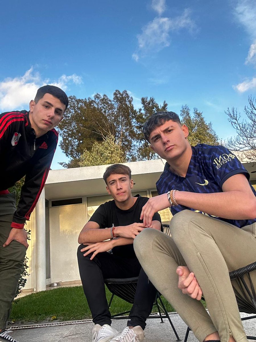 Mis hermanos🤜🏻🤛🏻 <a href="/pedro__dagosto/">Pedro D'Agosto</a> <a href="/Al_acosta06/">Alee</a>