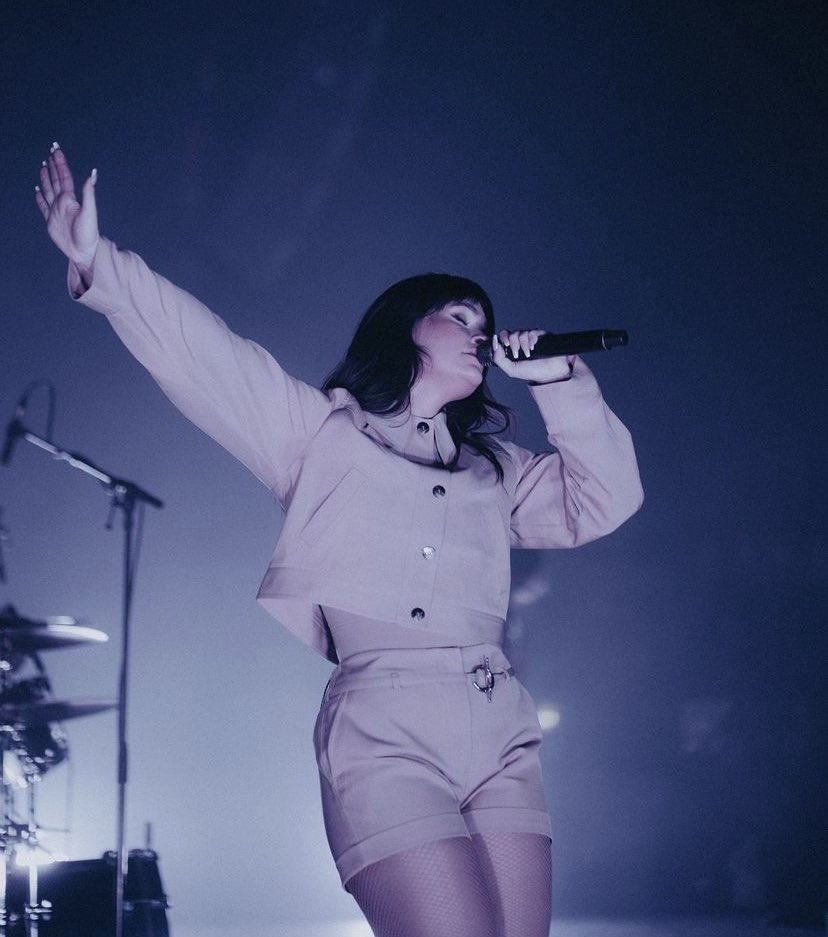 ThousandAbove's tweet photo. let her climb that mf alter and claim her place as god FR🤯 https://t.co/byL36GWsNr