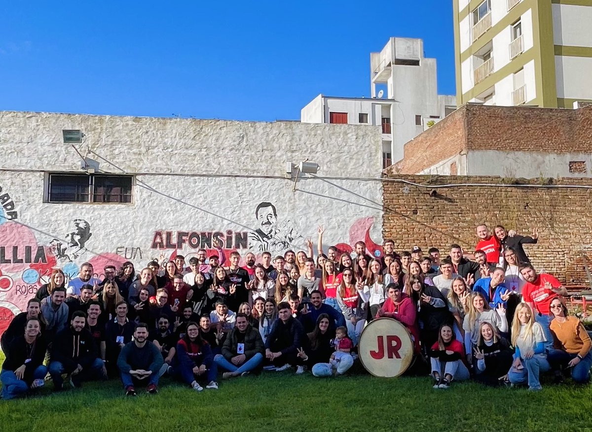 Felicitaciones a todos los jóvenes de la 5ta sección. En especial a la nueva conducción con <a href="/melisajuarez/">Melisa Juarez</a>, <a href="/Tamarameaca/">Tamara Meaca</a> y <a href="/alantarruelok/">Alan Tarruel</a> a la cabeza, también a <a href="/LucioPaciaroni/">Lucio Paciaroni</a> por su mandato. Hay una generación de poder en la UCR que nos va a llevar a cambiar la provincia.