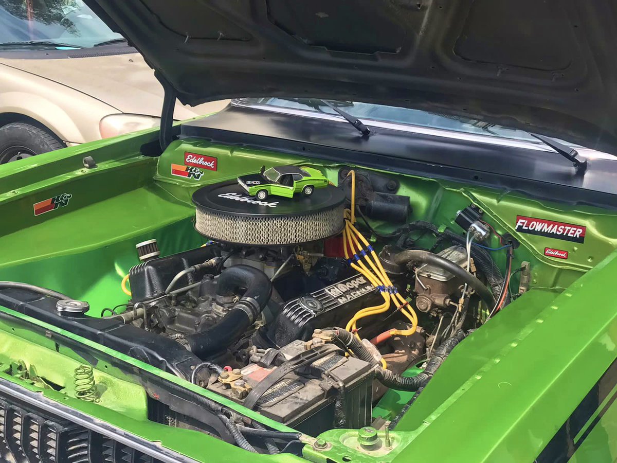mscinemas's tweet photo. Te dejamos una probadita de lo que podrás vivir hoy en la EXHIBICIÓN DE AUTOS MODIFICADOS 😎🤙🏽🛞🔥🚀

🤩💥 EVENTO GRATUITO en el estacionamiento de #CentroLaguna

Agradecemos al #CarClubDeLaRibera por su participación en esta INCREÍBLE muestra 😎🚘💨👌🏽

#FastX #RapidosYFuriososX https://t.co/nM2gLM5iGd