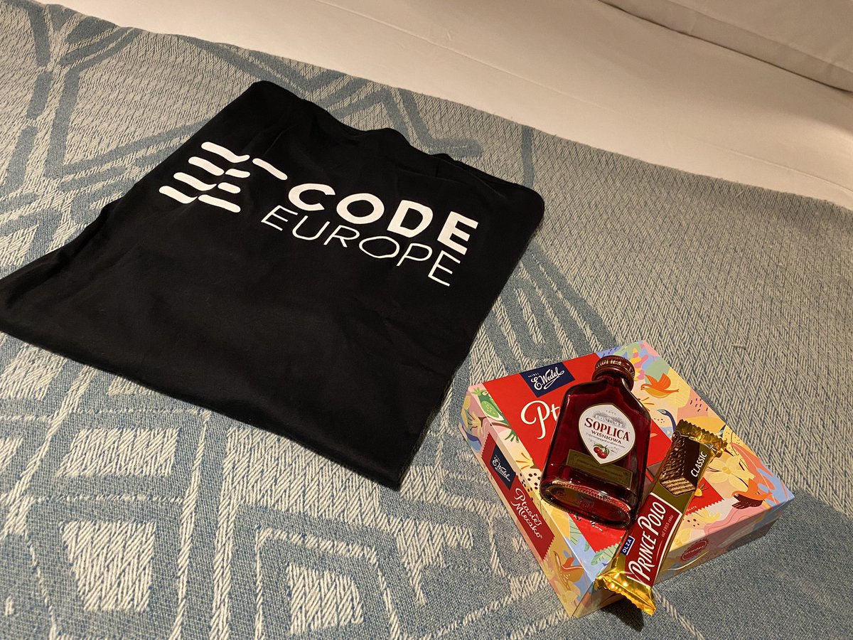 totollygeek's tweet image. As always @code_europe did not disappoint with a cool welcome package waiting in my room. 😍
#CodeEurope23